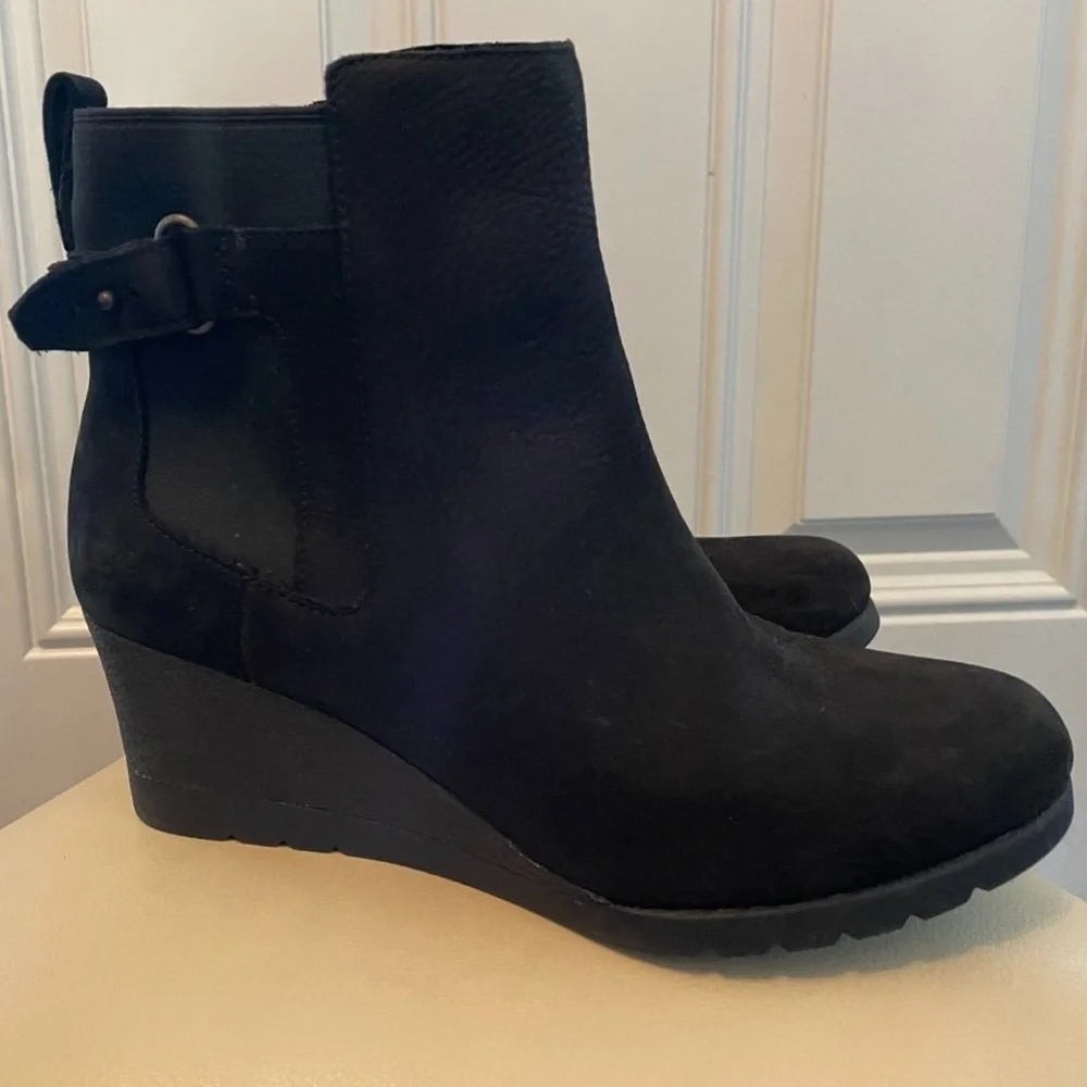 Ugg Indra Waterproof wedge booties leather boot  WEDGE BOOT US black size 10 - Picture 4 of 8